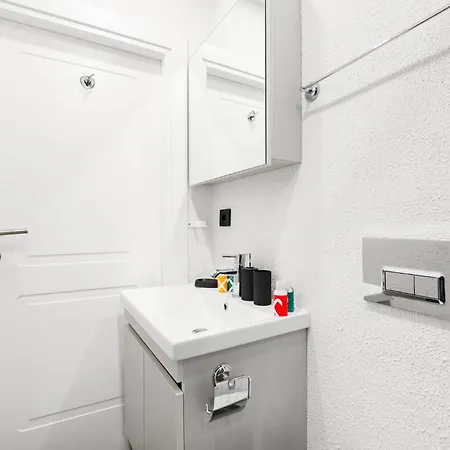 Esin Apartment