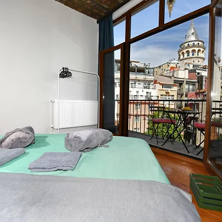 Galata Tower Is Almost In Your Bedroom And In The Balconies Rooftop Terrace With Golden Horn View Appartement Istambul