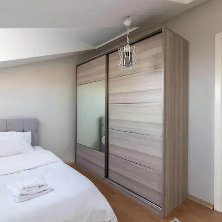 Charming 2br Panoramic Views Penthouse In Maltepe Istanbul