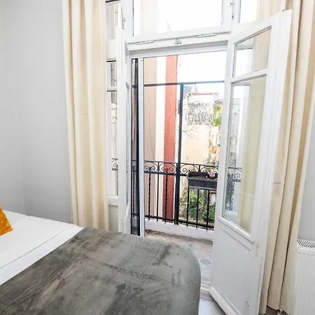 Apartment Historical 2-bedroom