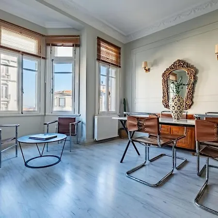 Apartment Historical 2-bedroom *