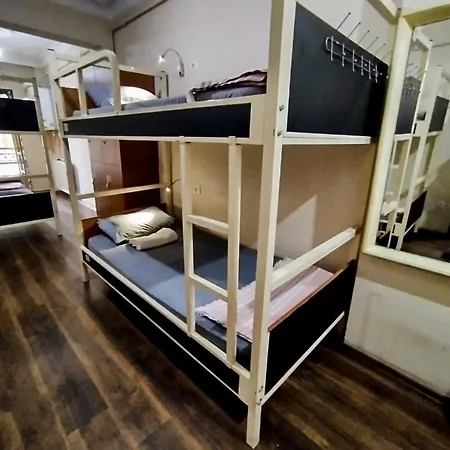 Taksim Ivy Hostel *