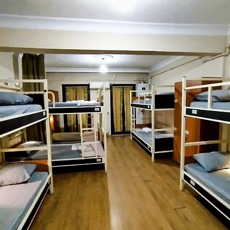 Taksim Ivy Hostel *