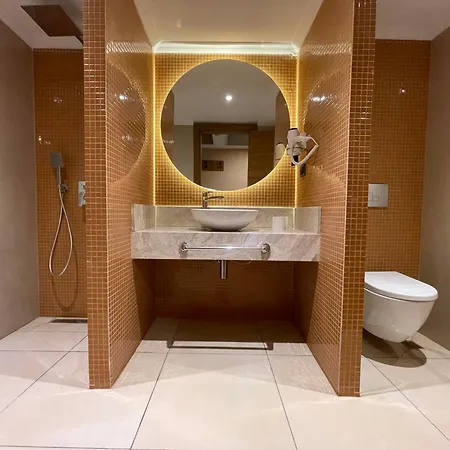 Hotel Classes Airport