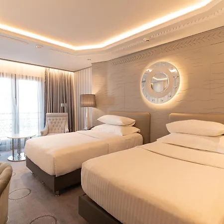 Wyndham Grand Kalamis Marina 5*