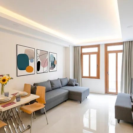 Eleven Aparts Aparthotel