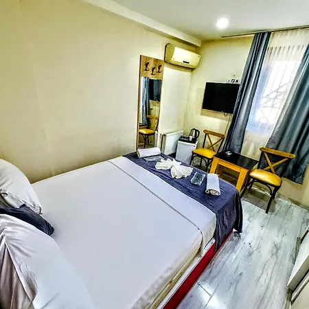 Aparthotel Imza *