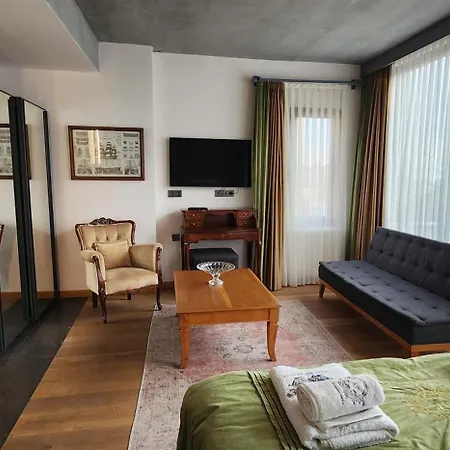 Hotel Aleksandr Pera 3*