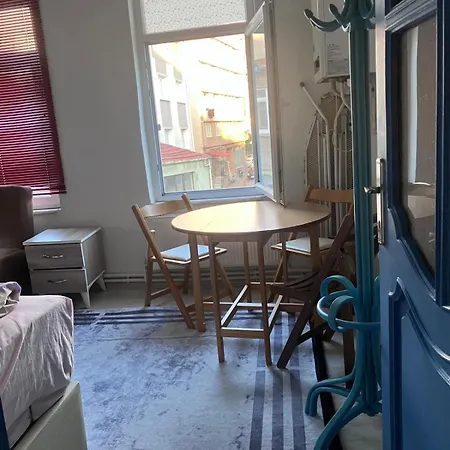 Apartment Yellow House *