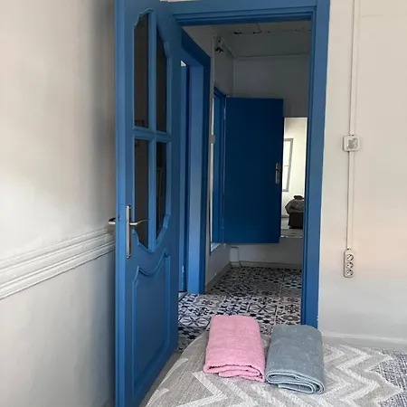 Yellow House Apartment