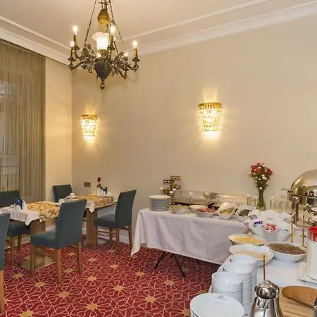 Hotel By Murat Crown Taksim 3*
