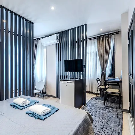 Equipment Modernist Design - In The Bosphorus - Galataport - Taksim Apartment *