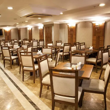 Crestium Prime Square Hotel