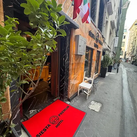 Siesta Premium فندق