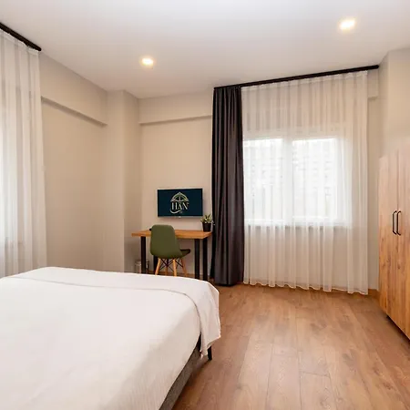 Aparthotel The Yk *
