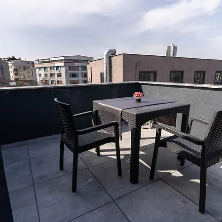 Aparthotel The Yk