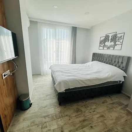 Aparthotel The Yk *