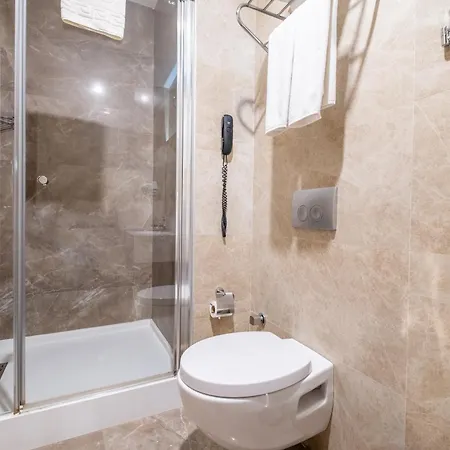 Clover Sisli Hotel 4*