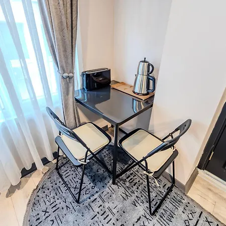 Apartment Equipment Modernist Design - In The Bosphorus - Galataport - Taksim Istanbul