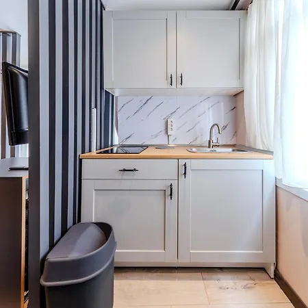 Equipment Modernist Design - In The Bosphorus - Galataport - Taksim Apartment Istanbul