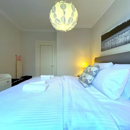 Apartment Taksim 360 *