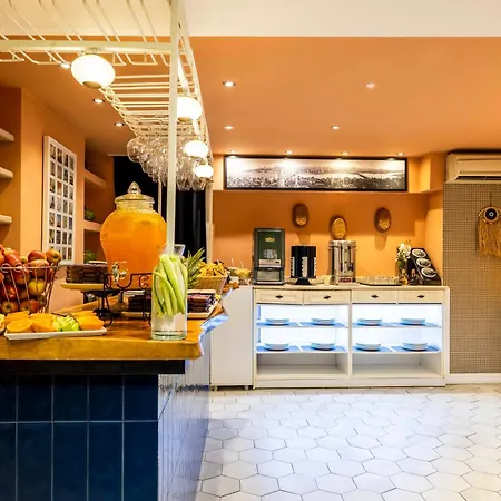 Hotel Raymond Old City 4*