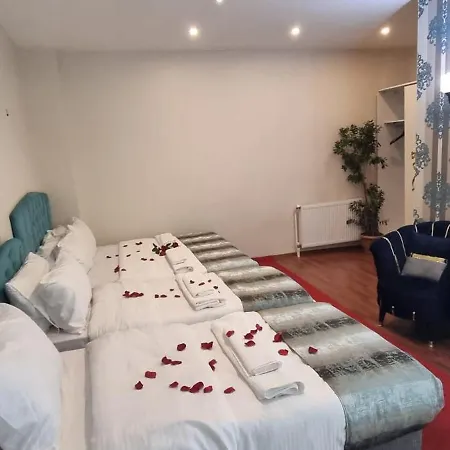 Hotel By Historial Due 3*