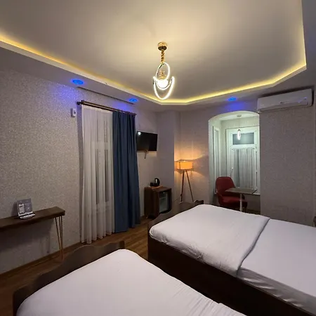 Hotel La Vien Old 3*