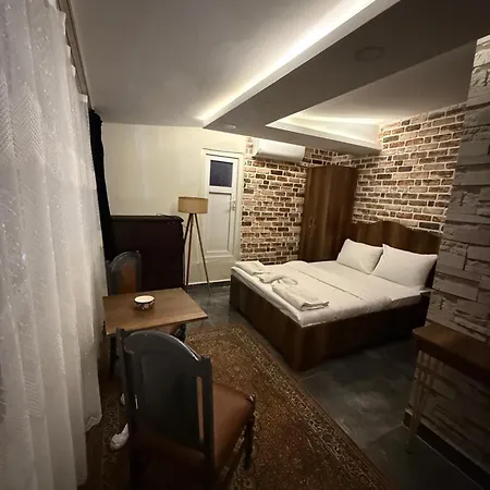 Hotel La Vien Old 3*