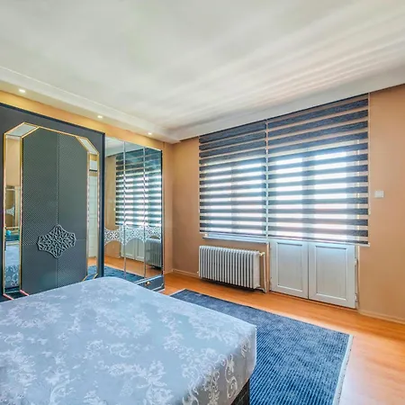 Palas Apartments