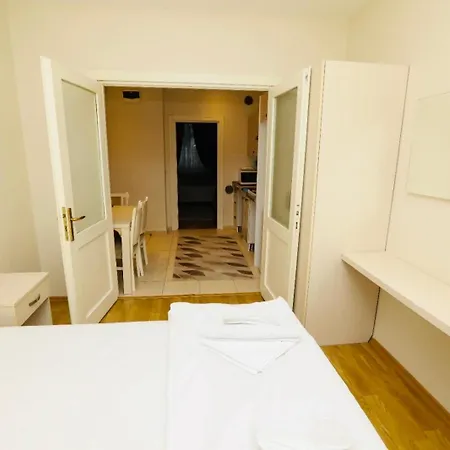 Aparthotel Taksim White Family *