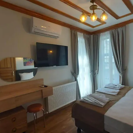 Bed & Breakfast Fevzi Pasa & *