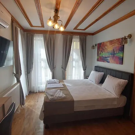 Bed & Breakfast Fevzi Pasa & *