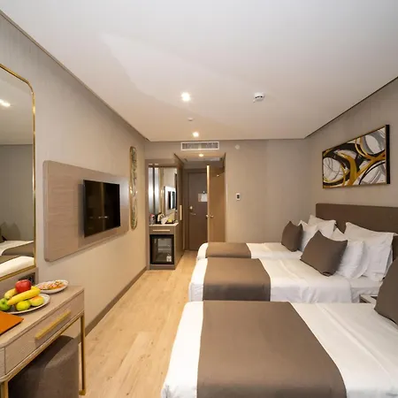 Hotel Rayelin Old Town