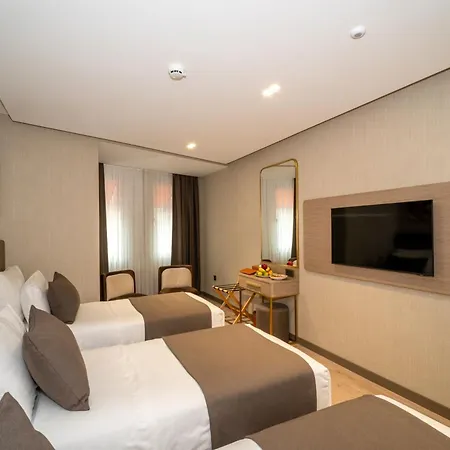 Rayelin Old Town Hotel