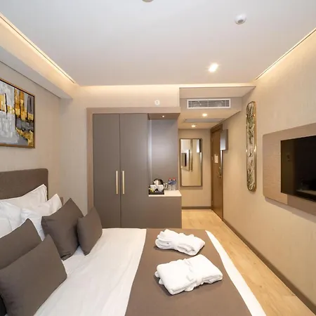 Rayelin Old Town 4*