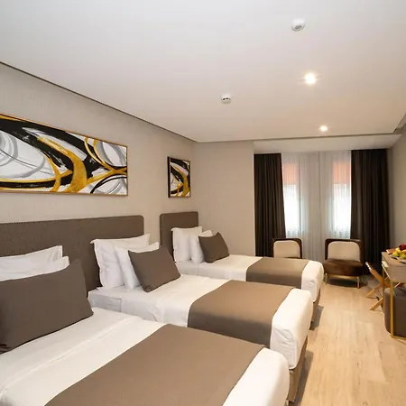 Rayelin Old Town Hotel 4*