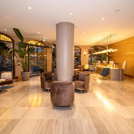 Rayelin Old Town Hotel 4*