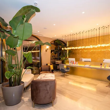 Rayelin Old Town Hotel 4*