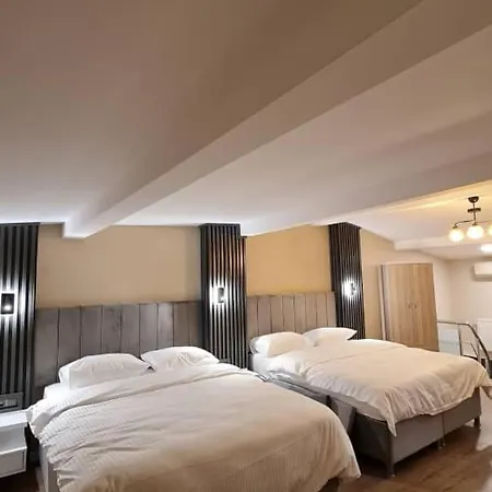 Golden Arrow Deluex Dublex Apartment