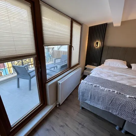 Golden Arrow Deluex Dublex Apartment