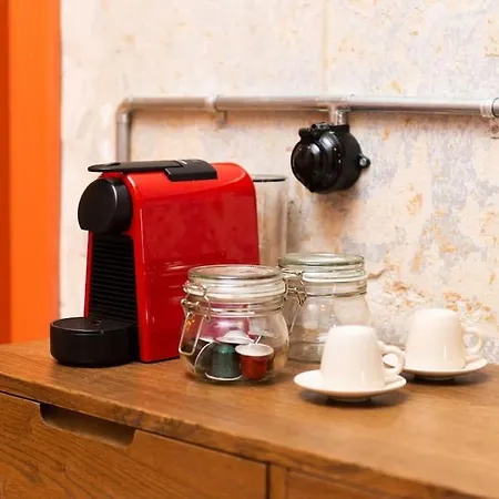 Penelope's Loft - Just Renovated 5br In Centre Daire *