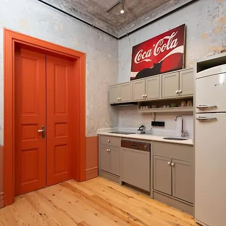 Apartment Penelope's Loft - Just Renovated 5br In Centre Istanbul