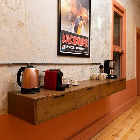 Penelope's Loft - Just Renovated 5br In Centre Istanbul