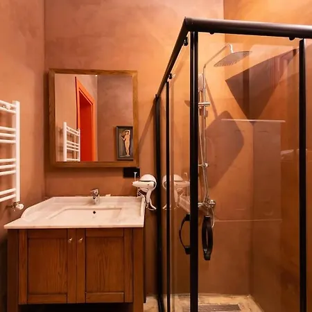 Apartment Penelope's Loft - Just Renovated 5br In Centre Istanbul