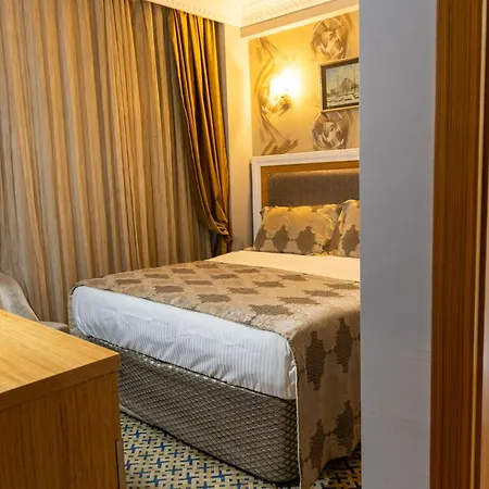 Grand Rosa Hotel