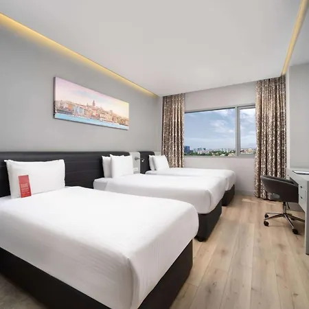 Ramada Plaza By Wyndham Atakoy Otel