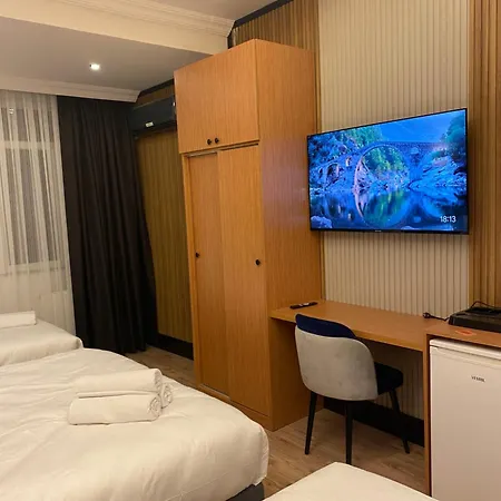 Rays Bakirkoey Center Hotell 3*