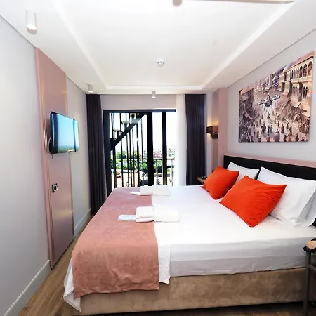 Premium Old Hotel 3*