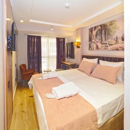 Premium Old Hotel 3*